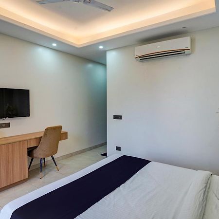Hotel O Parkinn คูร์เคาน์ ภายนอก รูปภาพ