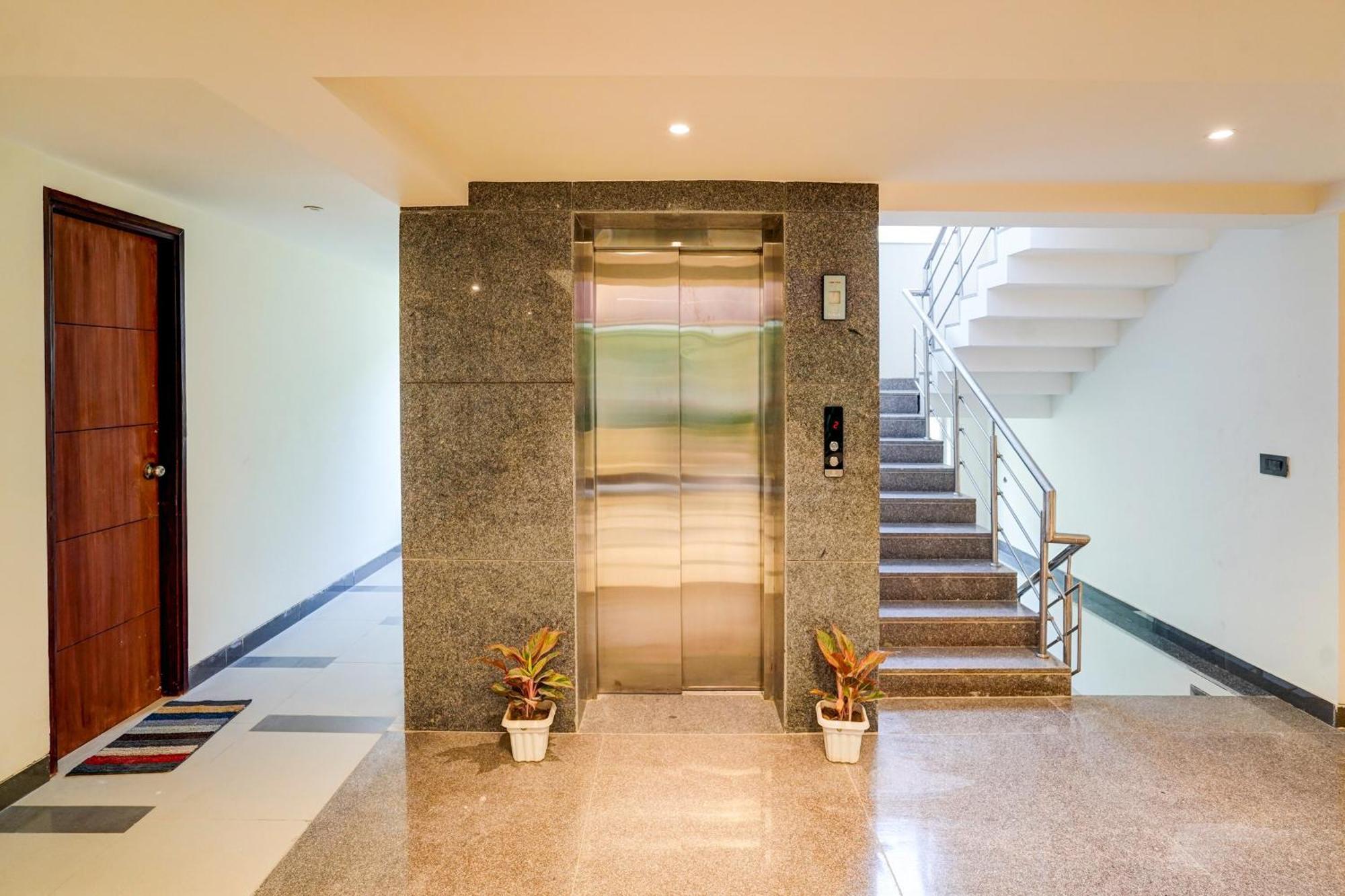 Hotel O Parkinn คูร์เคาน์ ภายนอก รูปภาพ